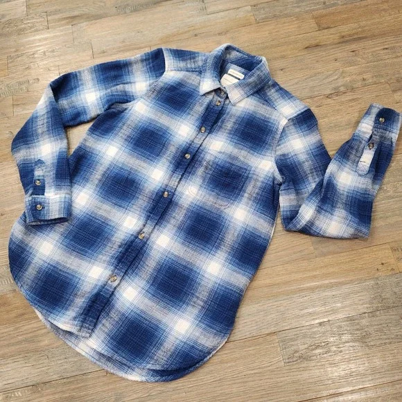American Eagle Women XS Blue Plaid Ahh-Mazingly Soft Boyfriend Fit Flannel Shirt - Picture 2 of 11